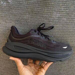 Hoka One One Bondi 9 Black on Black